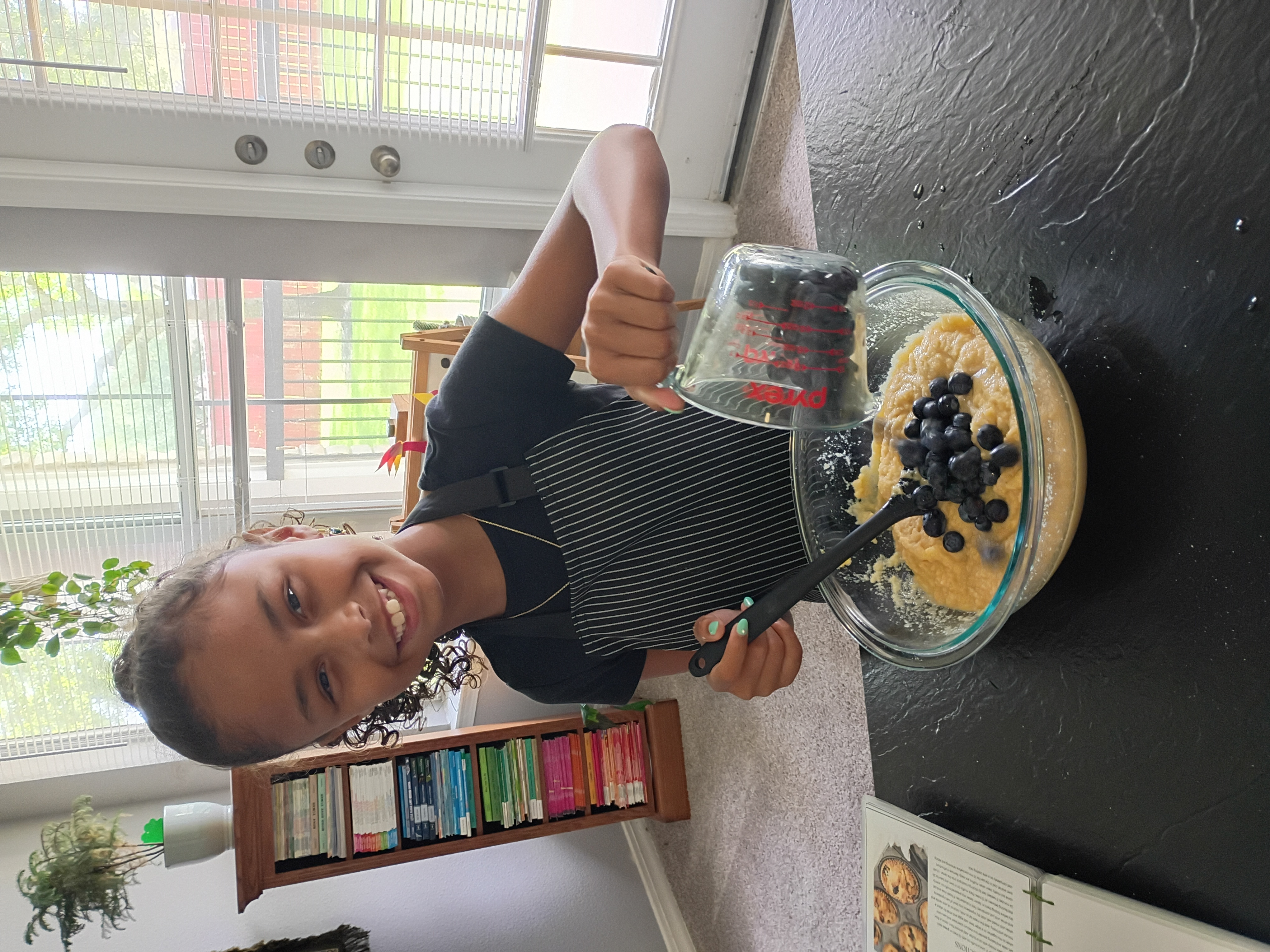Children cooking at the kitchen table